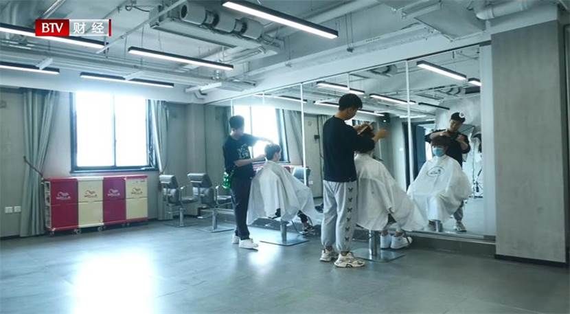 北京人生剪艺美业集团提供高端定制服务,与顾客一起共享美丽品质人生(图3)